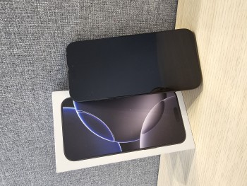 Syndyk sprzeda - smartfon iPhone Pro 16, Max 256 GB