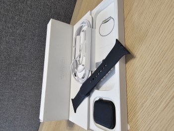 Syndyk sprzeda - smartwatch Apple Watch S9, 45 mm